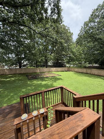 1704 Deer Hollow Dr, W, Lawrenceburg, TN 38464