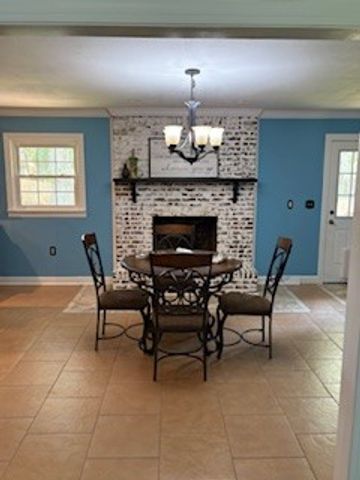 1704 Deer Hollow Dr, W, Lawrenceburg, TN 38464
