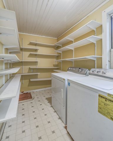 11 School St, Sunderland, MA 01375
