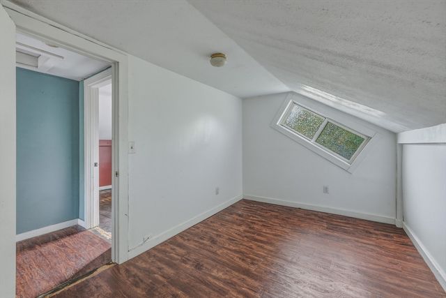 11 School St, Sunderland, MA 01375