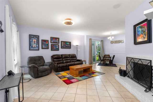 2100 Tanglewilde Street 205, Houston, TX 77063