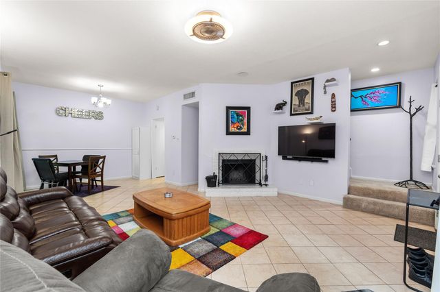 2100 Tanglewilde Street 205, Houston, TX 77063