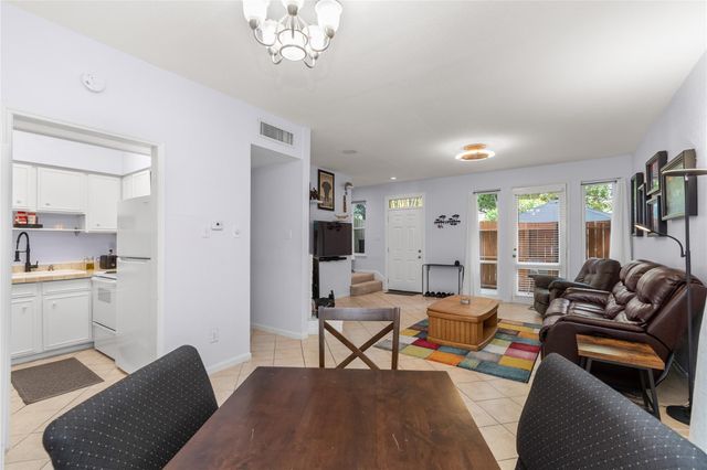 2100 Tanglewilde Street 205, Houston, TX 77063