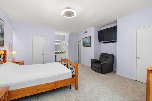 2100 Tanglewilde Street 205, Houston, TX 77063