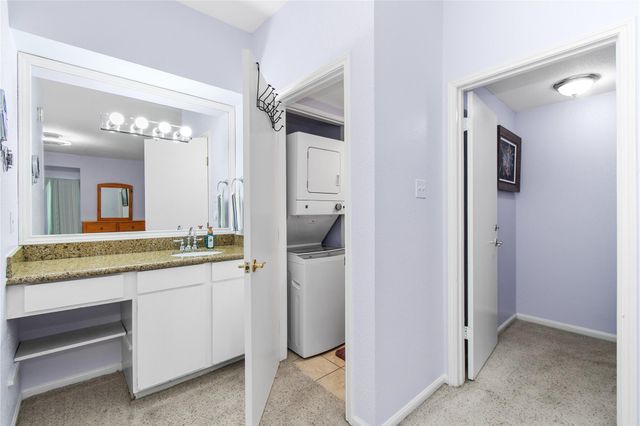 2100 Tanglewilde Street 205, Houston, TX 77063