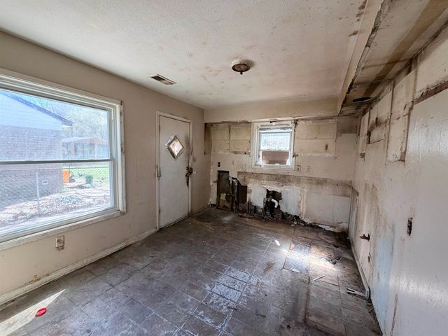 1001 CANARY LN, Memphis, TN 38109