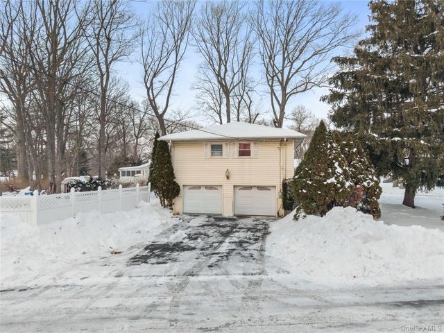75 Freedman Avenue, Nanuet, NY 10954