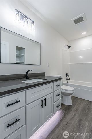 17904 Rising Ct SE, Yelm, WA 98597