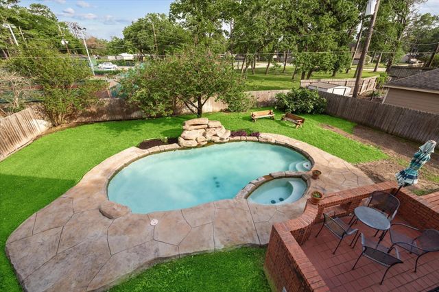 13510 Lakecrest Drive, Cypress, TX 77429