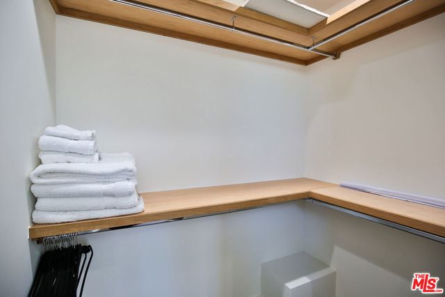 8505 Belford Avenue, Los Angeles, CA 90045