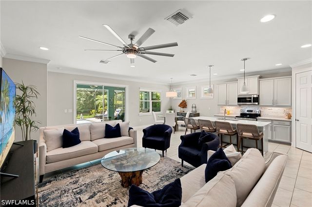 14523 Topsail DR, Naples, FL 34114