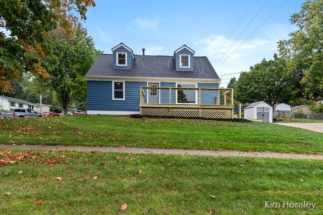 273 Summit Avenue, Rockford, MI 49341