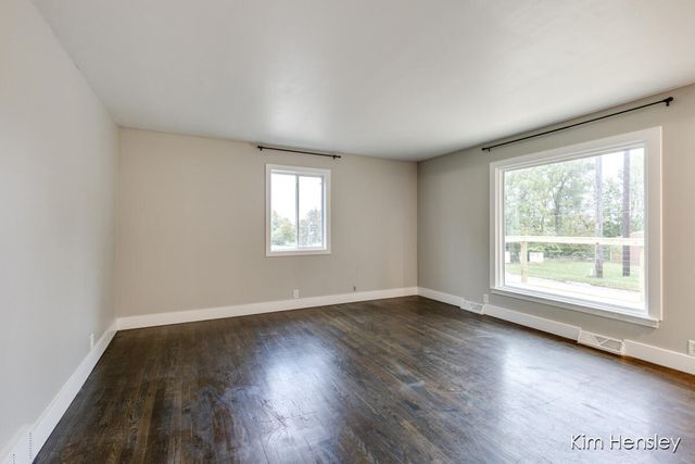 273 Summit Avenue, Rockford, MI 49341