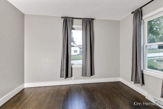 273 Summit Avenue, Rockford, MI 49341