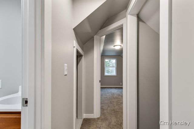 273 Summit Avenue, Rockford, MI 49341