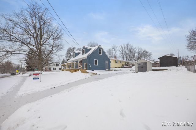 273 Summit Avenue, Rockford, MI 49341