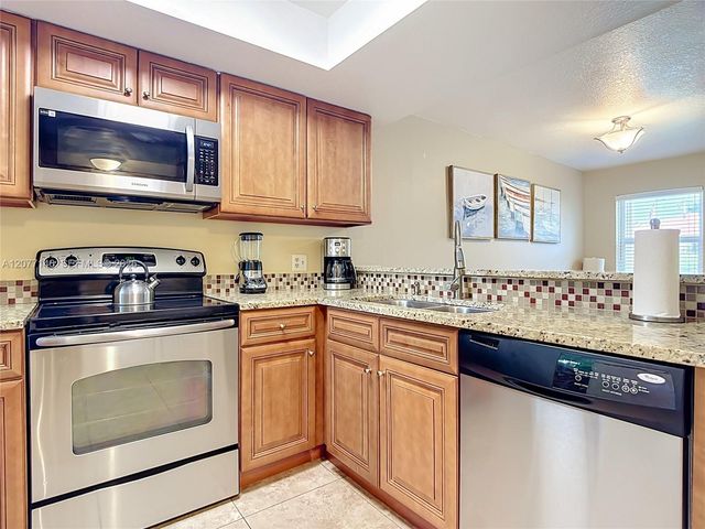 1007 Baseball And Boardwalk Court, Kissimmee, FL 34746