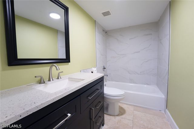 3574 Antarctic CIR 2107, Naples, FL 34112