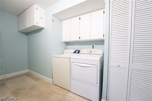 3574 Antarctic CIR 2107, Naples, FL 34112
