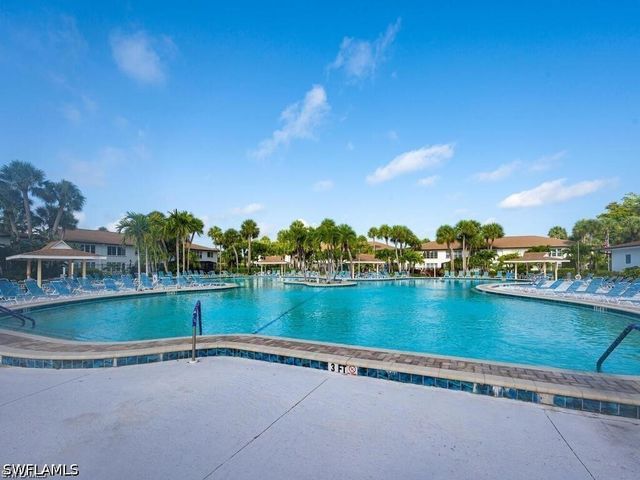 3574 Antarctic CIR 2107, Naples, FL 34112