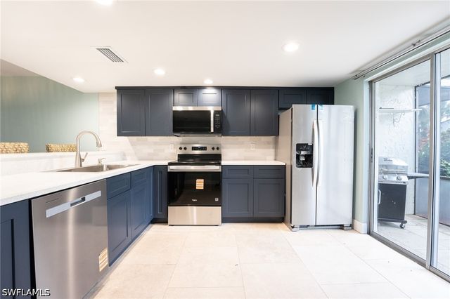 3574 Antarctic CIR 2107, Naples, FL 34112