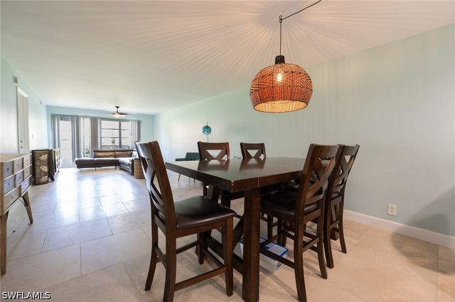 3574 Antarctic CIR 2107, Naples, FL 34112