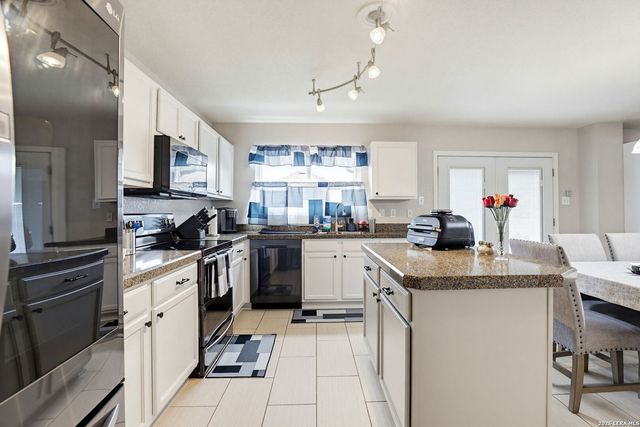133 Hinge Iron, Cibolo, TX 78108