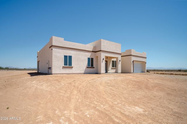 32732 W Bellview Street, Tonopah, AZ 85354