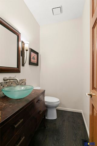 3820 Petersburg Court, Lincoln, NE 68516