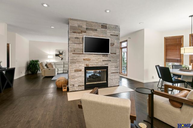 3820 Petersburg Court, Lincoln, NE 68516