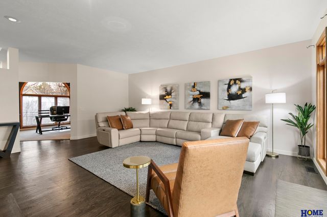 3820 Petersburg Court, Lincoln, NE 68516