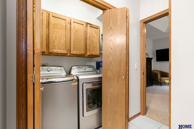 3820 Petersburg Court, Lincoln, NE 68516