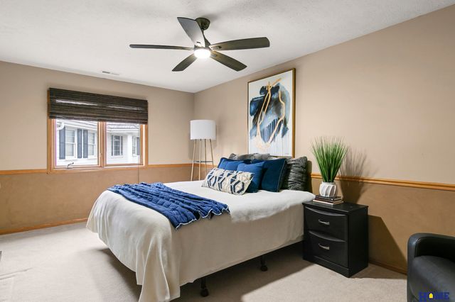 3820 Petersburg Court, Lincoln, NE 68516