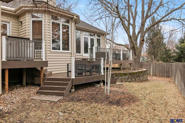 3820 Petersburg Court, Lincoln, NE 68516