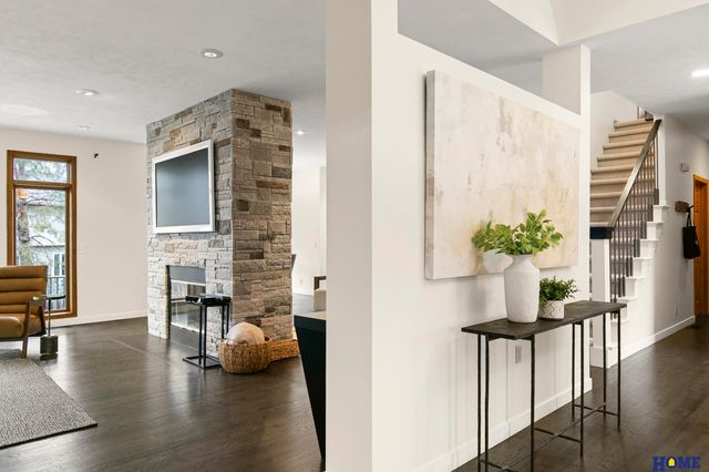 3820 Petersburg Court, Lincoln, NE 68516