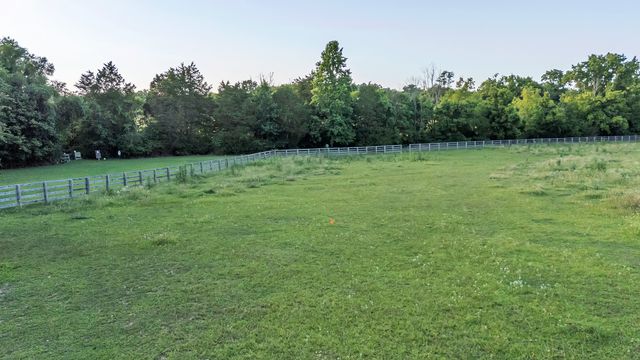 6923 Cross Keys Rd, College Grove, TN 37046