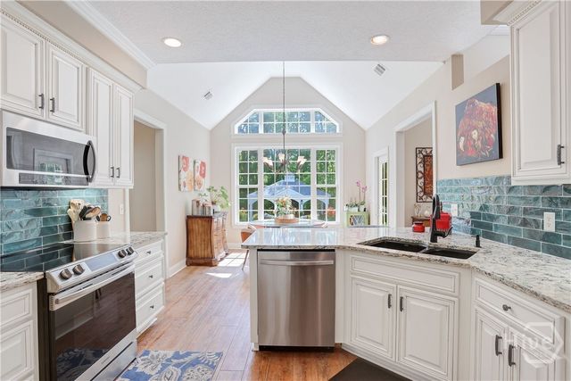 299 Shadow Moss Circle, Richmond Hill, GA 31324