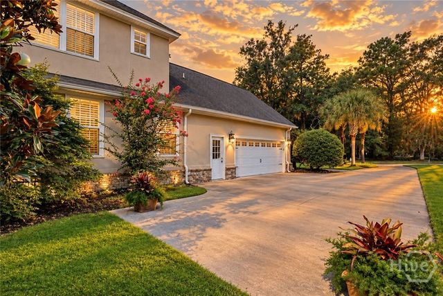 299 Shadow Moss Circle, Richmond Hill, GA 31324