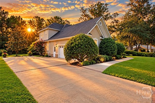 299 Shadow Moss Circle, Richmond Hill, GA 31324