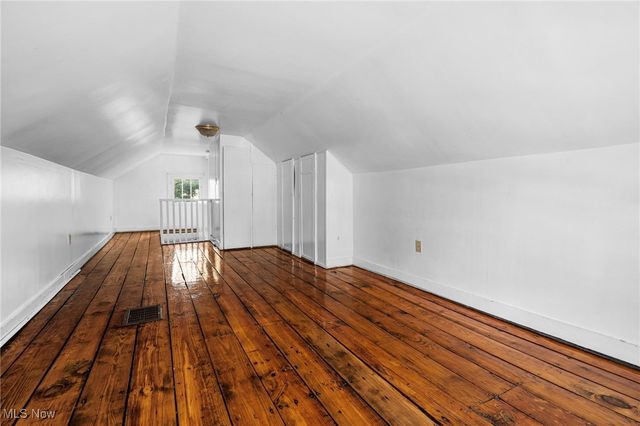 721 Myrtle Avenue, Cuyahoga Falls, OH 44221