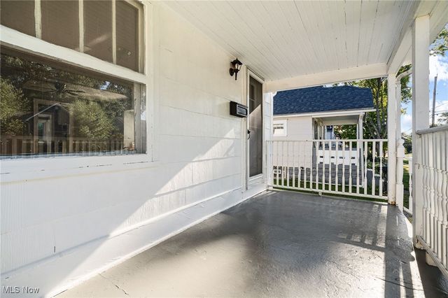 721 Myrtle Avenue, Cuyahoga Falls, OH 44221