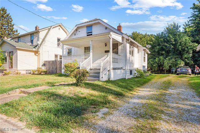 721 Myrtle Avenue, Cuyahoga Falls, OH 44221
