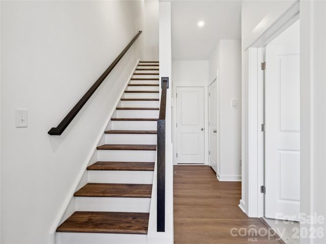 7017 Westrow Avenue 110, Charlotte, NC 28278