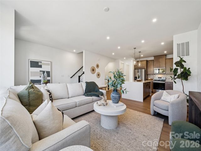 7017 Westrow Avenue 110, Charlotte, NC 28278