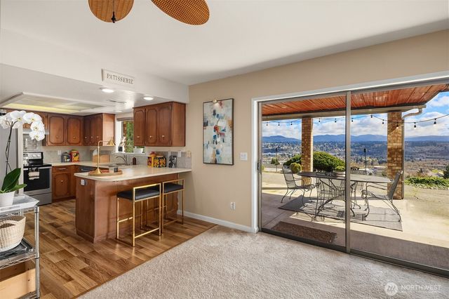 306 Seneca Place NW, Renton, WA 98057