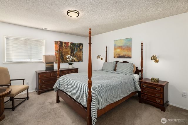 306 Seneca Place NW, Renton, WA 98057