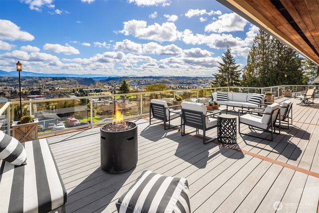 306 Seneca Place NW, Renton, WA 98057