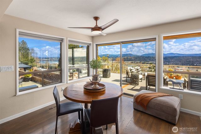 306 Seneca Place NW, Renton, WA 98057