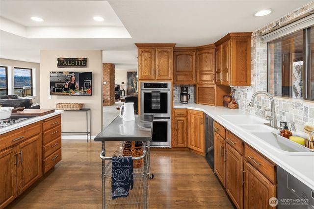 306 Seneca Place NW, Renton, WA 98057