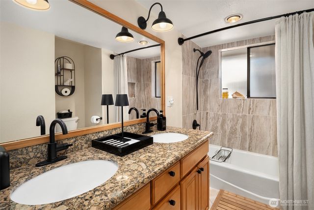 306 Seneca Place NW, Renton, WA 98057